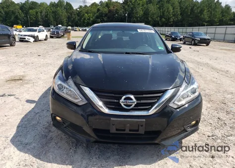 2016 Nissan Altima 2.5 z USA, uszkodzony, nr VIN 1N4AL3AP5GC110923